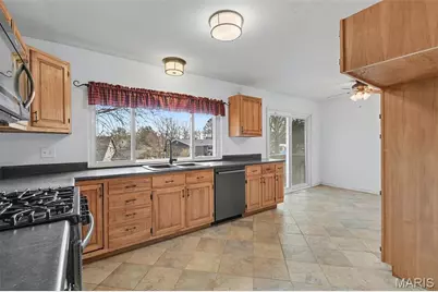 400 Woodrun Drive, Ballwin, MO 63021 - Photo 7