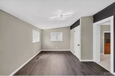 10040 Knollcrest Drive, Saint Louis, MO 63136 - Photo 9