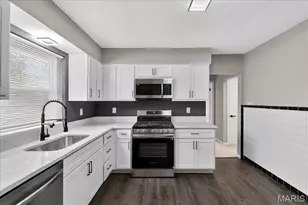 10040 Knollcrest Dr, Saint Louis, MO 63136 - Photo 11