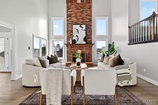 14304 Willow Spring Hill Dr, Chesterfield, MO 63017 - Photo 5