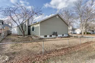 2831 Plum Leaf Cir, Saint Peters, MO 63303 - Photo 43