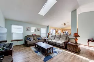 2831 Plum Leaf Cir, Saint Peters, MO 63303 - Photo 5