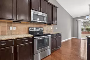 468 Angelique Pl, Saint Charles, MO 63303 - Photo 5