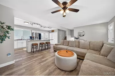 26 Vanguard Drive, Saint Peters, MO 63376 - Photo 3