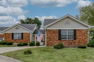 1647 Chapman Ct, Saint Charles, MO 63303 - Photo 1