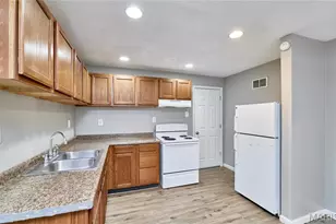 6238 Tyndall Dr, Saint Louis, MO 63134 - Photo 9