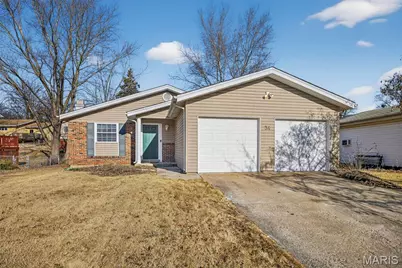 34 Southwinds Drive, Saint Peters, MO 63376 - Photo 1