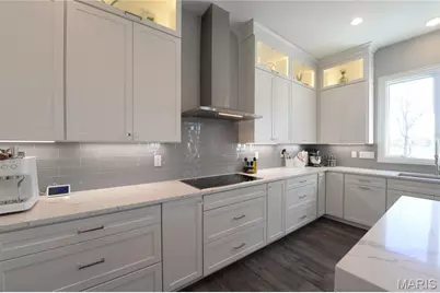 17016 Lakeside Ridge, Chesterfield, MO 63005 - Photo 7