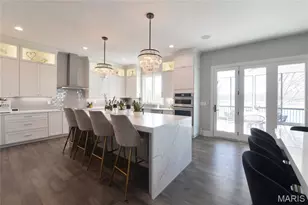 17016 Lakeside Rdg, Chesterfield, MO 63005 - Photo 9