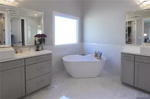 17016 Lakeside Rdg, Chesterfield, MO 63005 - Photo 53