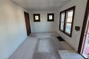 6906 Leedale Dr, Velda Village Hills, MO 63121 - Photo 7