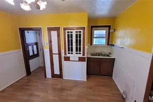 6906 Leedale Dr, Velda Village Hills, MO 63121 - Photo 5