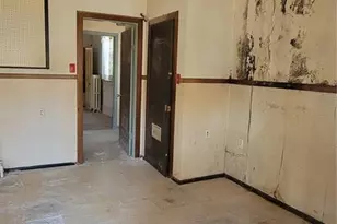 8212 Pennsylvania Ave, Saint Louis, MO 63111 - Photo 3