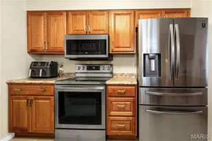 3110 Autumn Shores Dr, Maryland Heights, MO 63043 - Photo 11