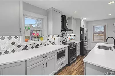10824 Galena Court, Saint Louis, MO 63123 - Photo 7