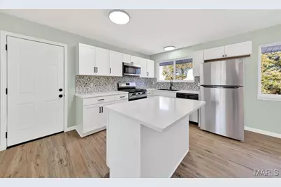 1585 Pepperhill Drive, Florissant, MO 63033 - Photo 7