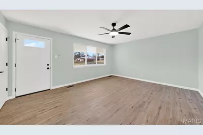 1585 Pepperhill Drive, Florissant, MO 63033 - Photo 5