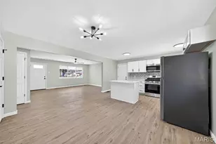 1585 Pepperhill Dr, Florissant, MO 63033 - Photo 15