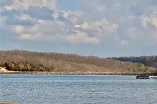 6733 Robin Ln, French Village, MO 63036 - Photo 15