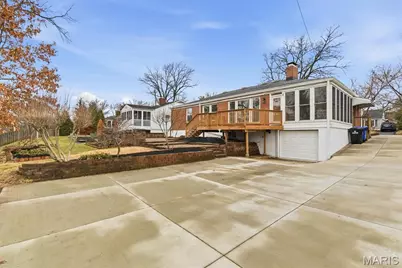 852 Berick Drive, University City, MO 63132 - Photo 43