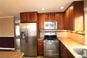 736 Henry Ave, Ballwin, MO 63011 - Photo 15