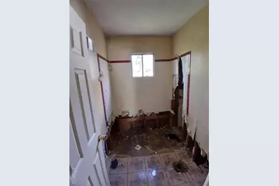 10429 Earl Drive, Saint Louis, MO 63136 - Photo 5