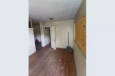 10429 Earl Drive, Saint Louis, MO 63136 - Photo 3