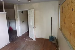 10429 Earl Dr, Saint Louis, MO 63136 - Photo 3