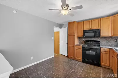 12887 Fox Haven Drive, Florissant, MO 63033 - Photo 9