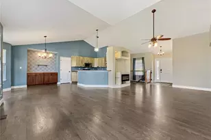 215 Hunters Chase St, Unincorporated, MO 63389 - Photo 7