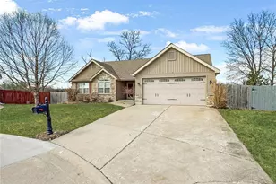 215 Hunters Chase St, Unincorporated, MO 63389 - Photo 3