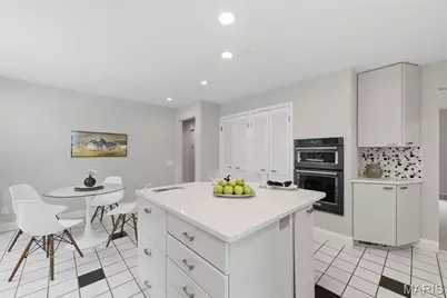 12142 Royal Valley Drive, Creve Coeur, MO 63141 - Photo 7