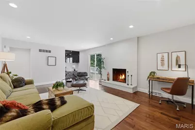 12142 Royal Valley Drive, Creve Coeur, MO 63141 - Photo 3