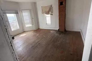 104 E 2nd St, De Soto, MO 63020 - Photo 7