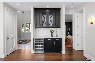 12 Ladue Manor, Ladue, MO 63124 - Photo 11