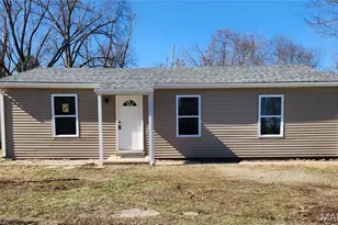 313 McKinley Ave, Warrenton, MO 63383 - Photo 1