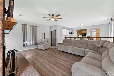 1561 Ville Martha Lane, Hazelwood, MO 63042 - Photo 5