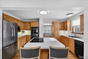 1561 Ville Martha Ln, Hazelwood, MO 63042 - Photo 7