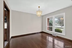 12055 Charwick Dr, Unincorporated, MO 63128 - Photo 7