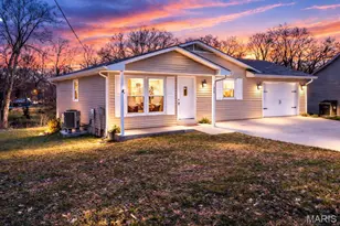 317 E 2nd St, Moscow Mills, MO 63362 - Photo 1