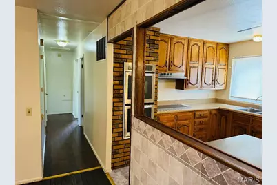 3092 Wintergreen Drive, Florissant, MO 63033 - Photo 7
