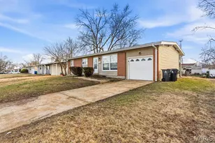 750 Blackbird Dr, Florissant, MO 63031 - Photo 5