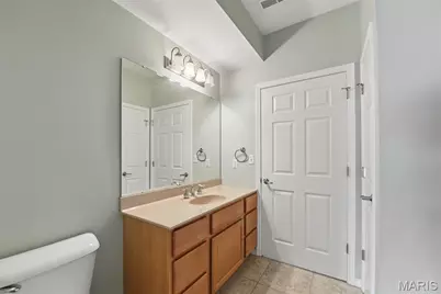 1608 Westport Cove Lane #I, Saint Louis, MO 63146 - Photo 11
