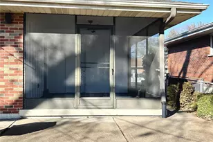 6112 Deerwood Dr, Saint Louis, MO 63123 - Photo 27