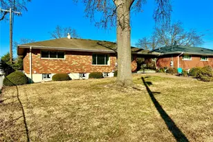 6112 Deerwood Dr, Saint Louis, MO 63123 - Photo 29