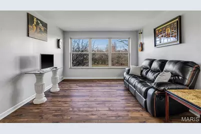 3 Delcrest Court #102, University City, MO 63124 - Photo 9