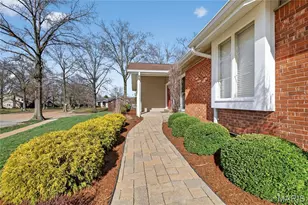 15424 Country Ridge Dr, Chesterfield, MO 63017 - Photo 5