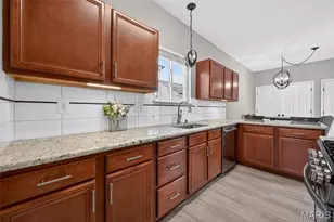 714 Waler Dr, Lake Saint Louis, MO 63367 - Photo 7