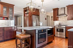 1121 Westmoor Pl, Town and Country, MO 63131 - Photo 7