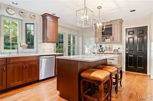 1121 Westmoor Pl, Town and Country, MO 63131 - Photo 9